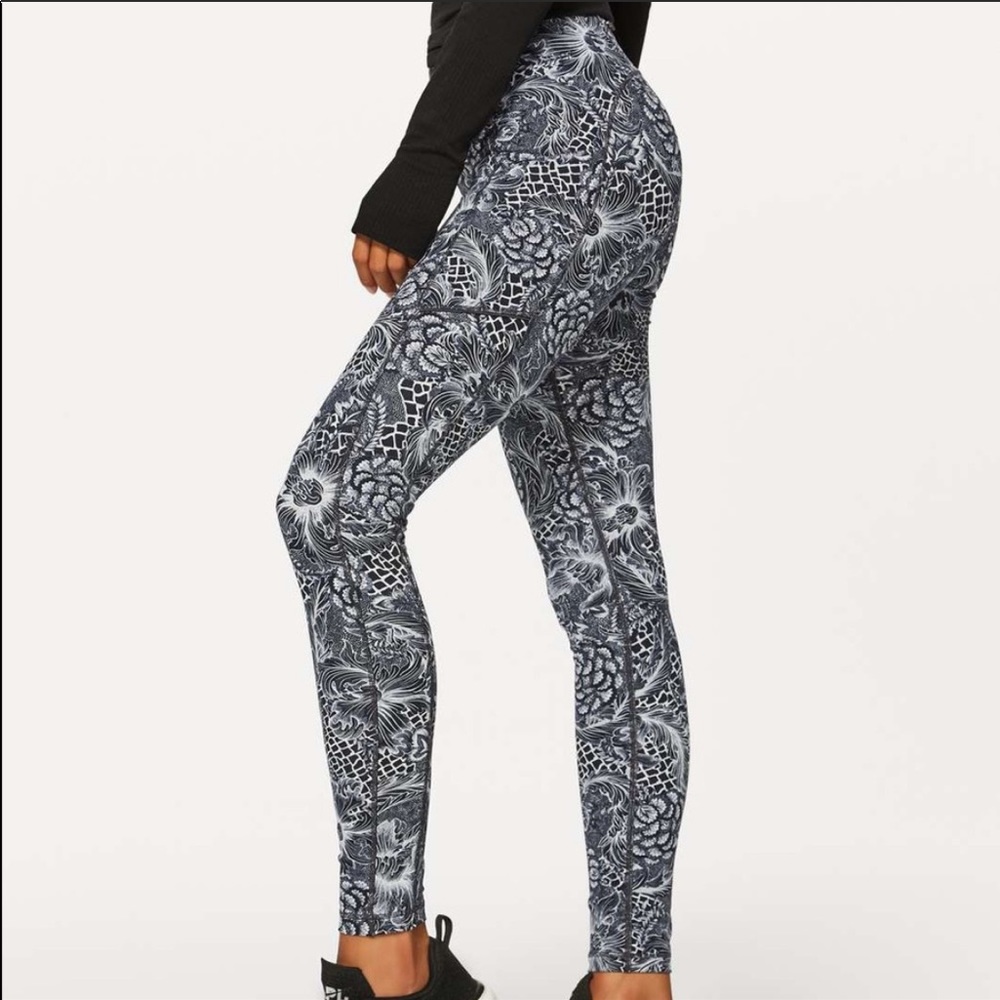 Lululemon speed up tight nouveau starlight NWOT - Picture 1 of 8
